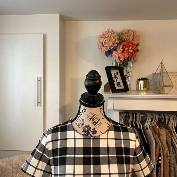 GORGEOUS ZARA black, white and grey dress, Perfect for fall size L - Picture 6 of 13